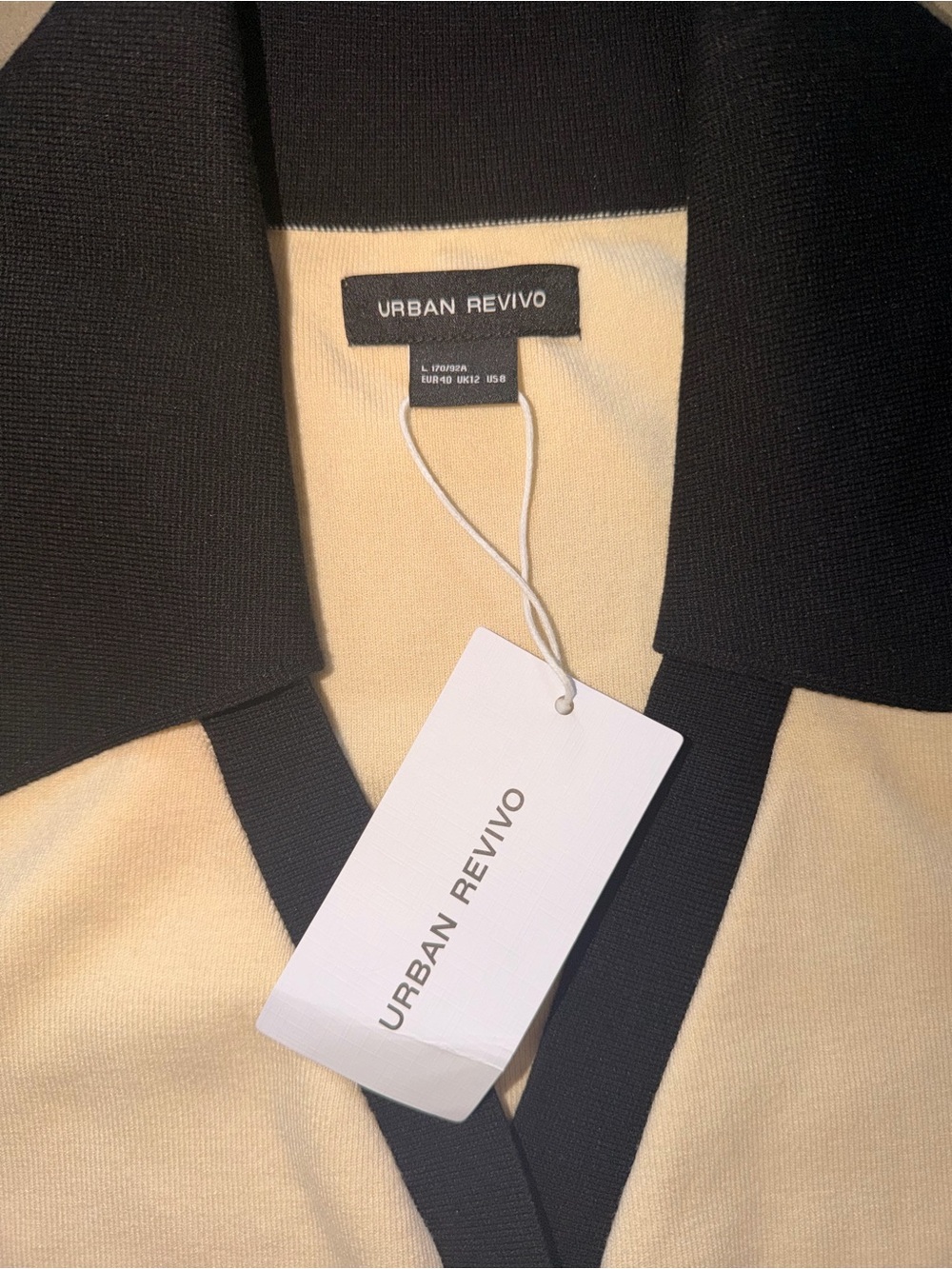 Urban Revivo NWT Contrast Knit Sweater Dress Gold Buttons Ivory Black US 8 - Picture 7 of 13